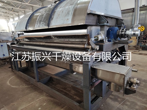 3臺(tái)單滾筒刮板干燥機(jī)出口俄羅斯